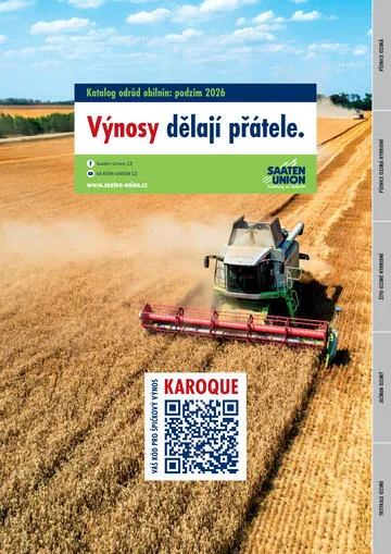 Sklizeň pšenice kombajnem na zlatém poli.